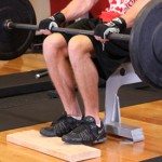 exercitii pentru gambe cu haltera pe genunchi