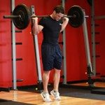 exercitii pentru gambe cu haltera la ceafa