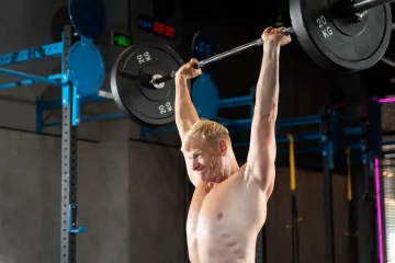 CrossFit: 7 exerciții esențiale pentru creșterea forței și anduranței